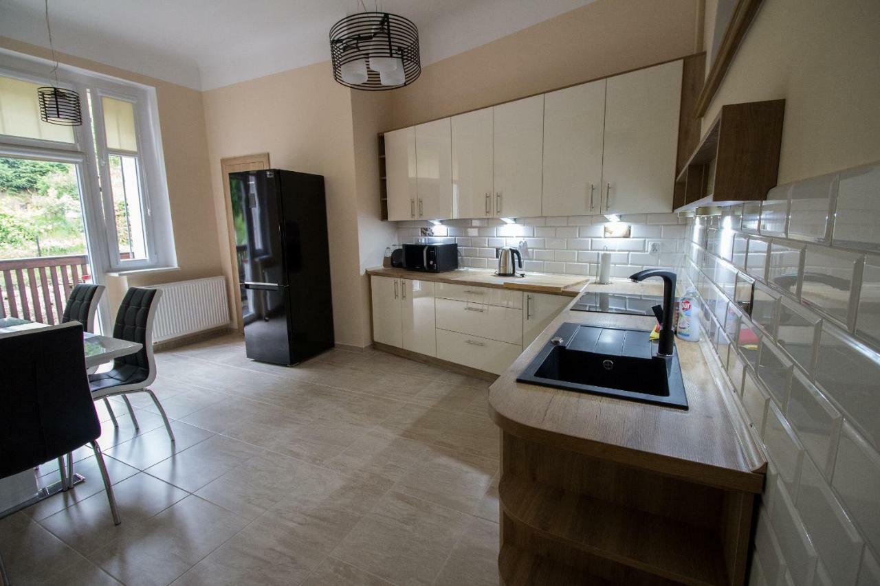 Apartamenty Centrum シクラルスカ・ポレンバ エクステリア 写真